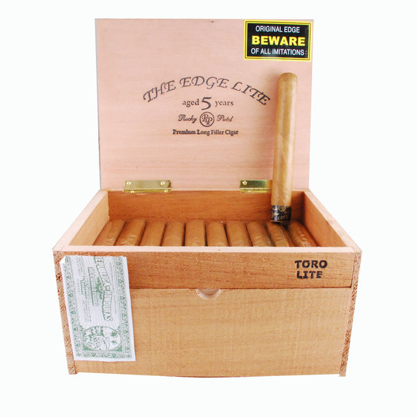 EDGE LITE TORO 50CT - 1046 BOX OF 50 EDGE LIGHT TORO 6X52 CONNECITCUT (C - 965399